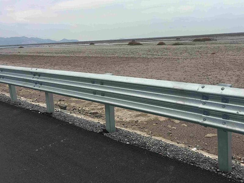 公路護(hù)欄板 公路護(hù)欄板